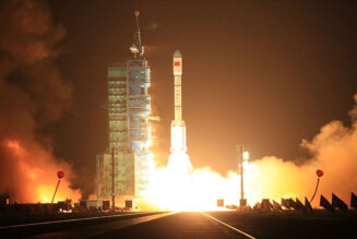 US space company SpaceX sends 60 more satellites into space