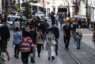 What are the curfew hours between the age of 65 and under the age of 20?