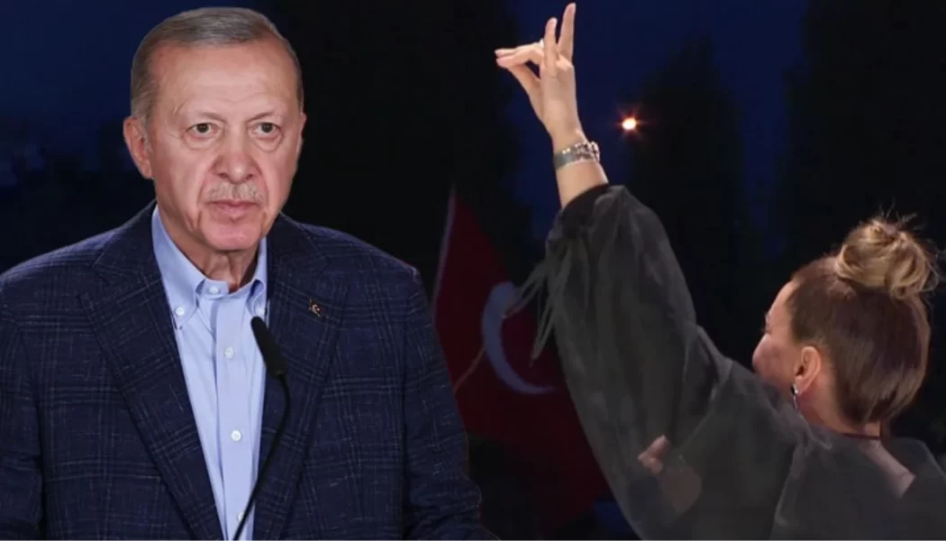 Azerin, 15 Temmuz töreninde bozkurt işareti yaptı! Cumhurbaşkanı Erdoğan alkışlayarak karşılık verdi
