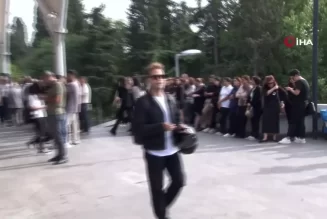Ünlü makyaj sanatçısı son yolculuğuna göz yaşlarıyla uğurlandı