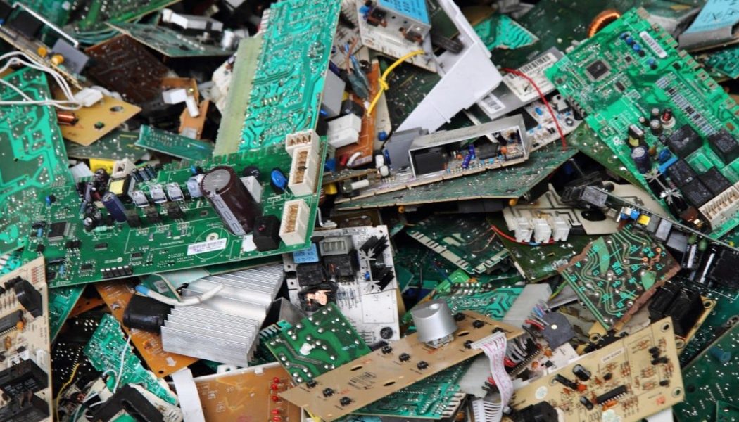 Yapay zekanın 2030 yılına kadar milyonlarca ton elektronik atık üretebileceği ortaya çıktı