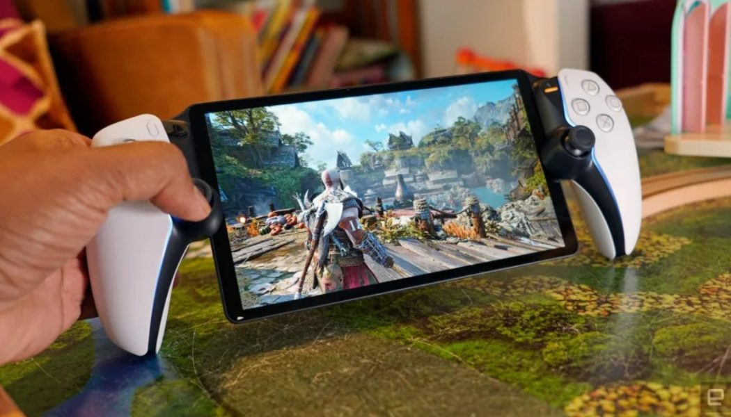 Sony’nin yeni bir taşınabilir oyun konsolu geliştirdiği bildiriliyor