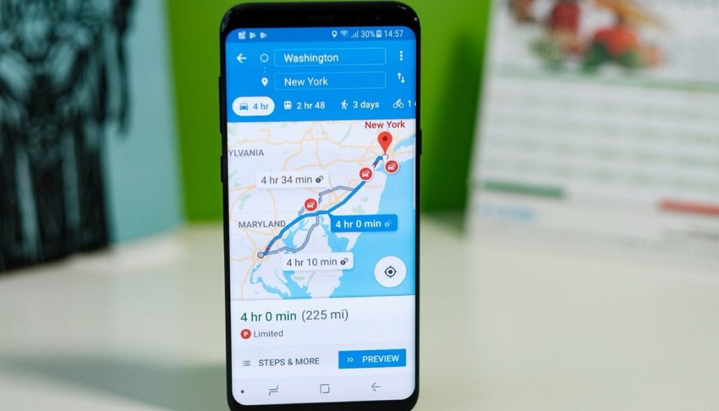 Google Haritalar, “hız tuzağı” uyarılarını “polis” olarak güncelledi