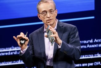 Intel CEO’su Pat Gelsinger görevinden istifa etti