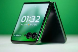 Motorola’nın katlanabilir yeni Razr modeli beklenenden erken gelecek