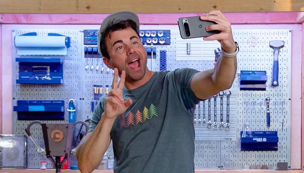 Google Pixel ve Mark Rober, Dünya yörüngesinde selfie çekmek için bir uydu fırlattı