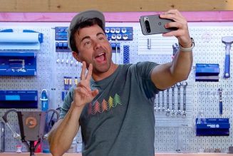 Google Pixel ve Mark Rober, Dünya yörüngesinde selfie çekmek için bir uydu fırlattı