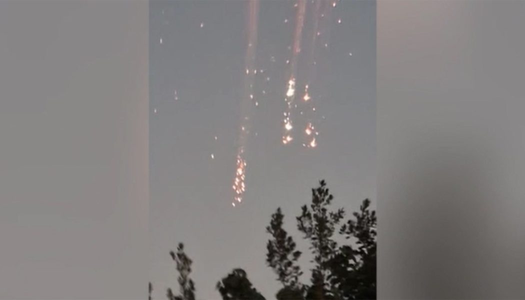 SpaceX’in Starship roketi test uçuşunda patladı