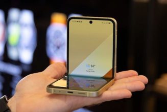 Katlanabilir iPhone gerçeğe dönüşmeye bir adım daha yaklaştı
