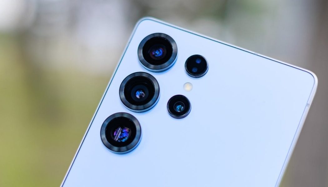 Samsung, 2025’te yapay zekalı telefonlar aracılığıyla daha fazla para kazanmayı planlıyor