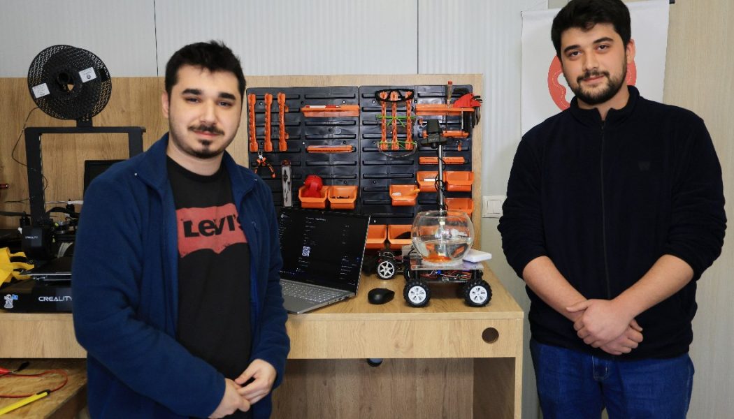 Adana’da öğrenciler yapay zeka ile balığa araba sürdürdü